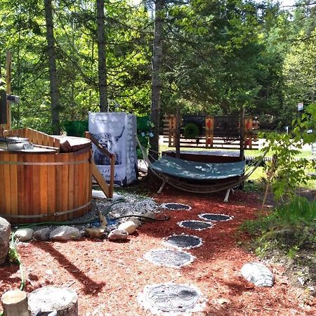 Le Petit Cottage Du Grand Boise Lac-Simon Eksteriør bilde